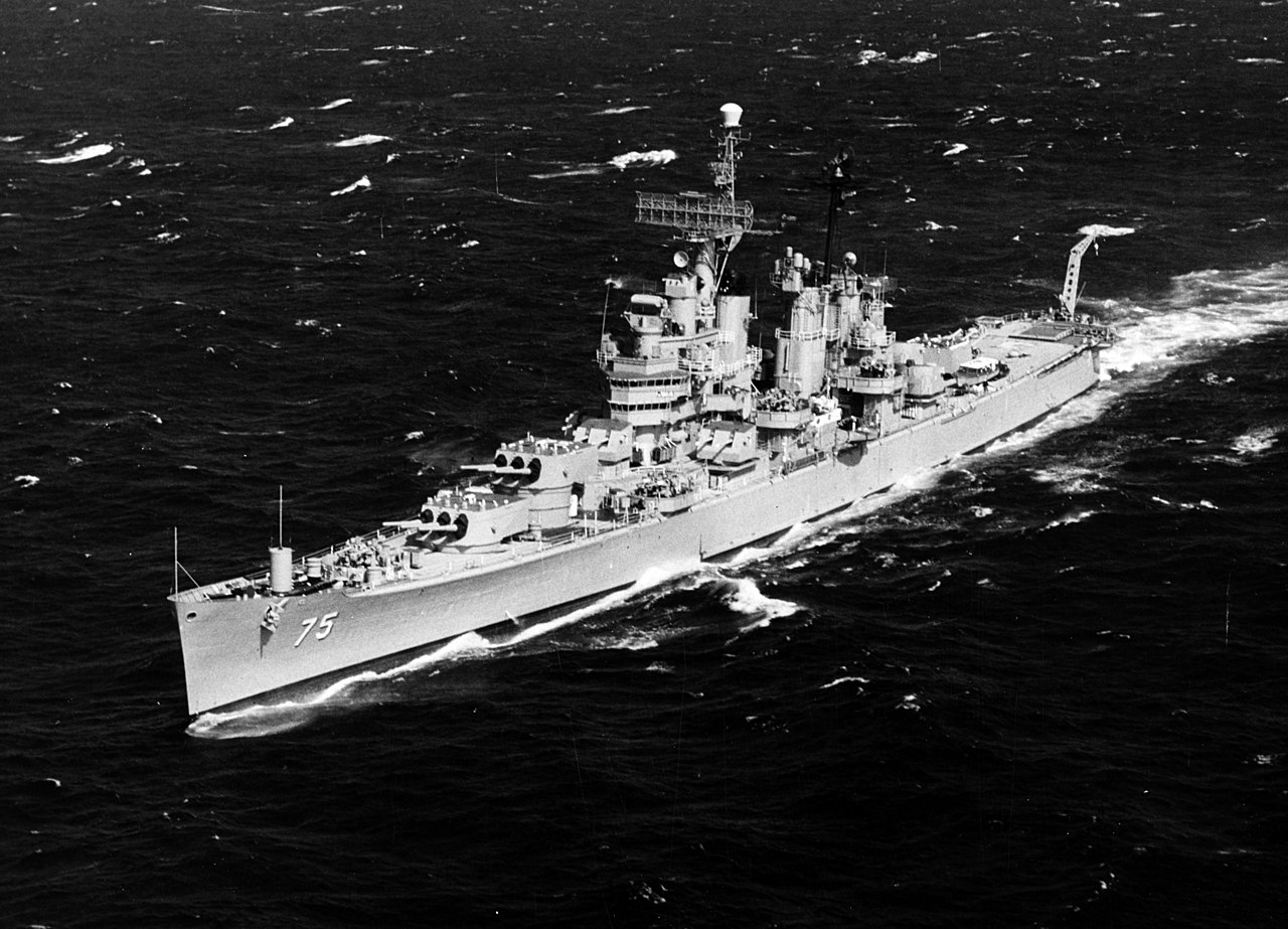 1280px-USS_Helena_(CA-75)_underway_c1961[1].jpg